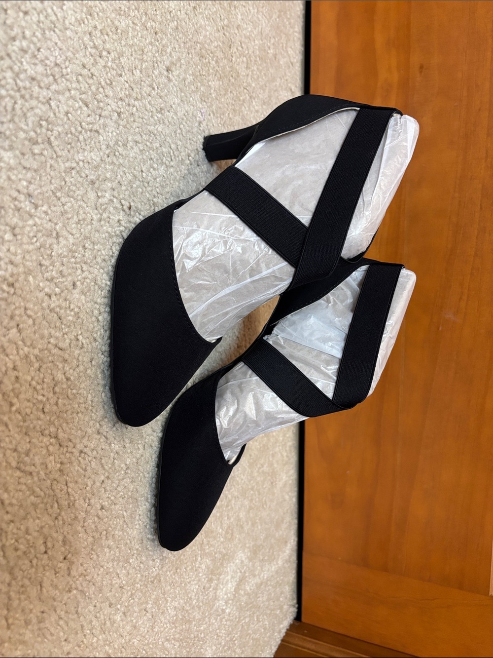 Life Stride Black Crisscross Block Heel Pumps